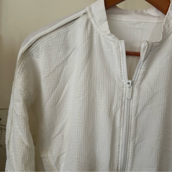 Lululemon Pack Light‎ Bomber Cropped Jacket Cinch White Packable Zip Up Size 2 - Picture 5 of 14